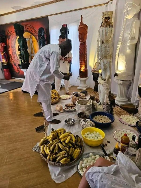 Marabout AKPLE, Haut Dignitaire du culte Vodun à Ouidah au Bénin